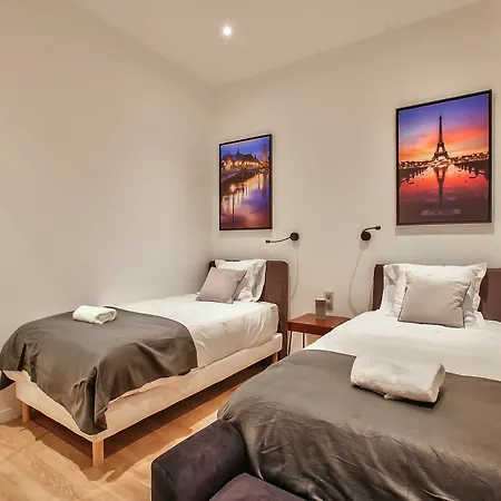 63 Luxury Flat Champs Elysees 1c Parigi