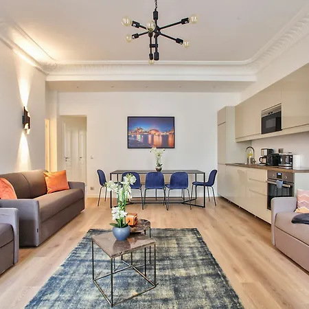 63 Luxury Flat Champs Elysees 1c