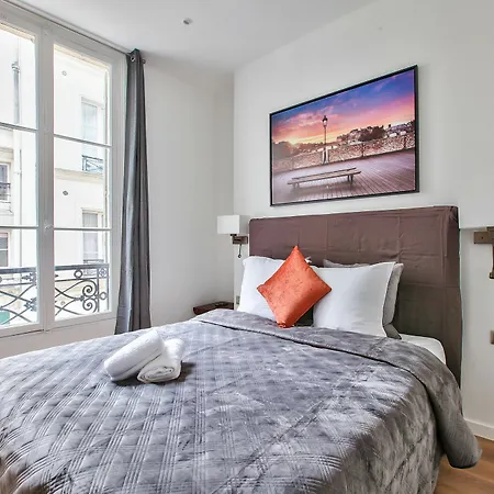 63 Luxury Flat Champs Elysees 1c Paris